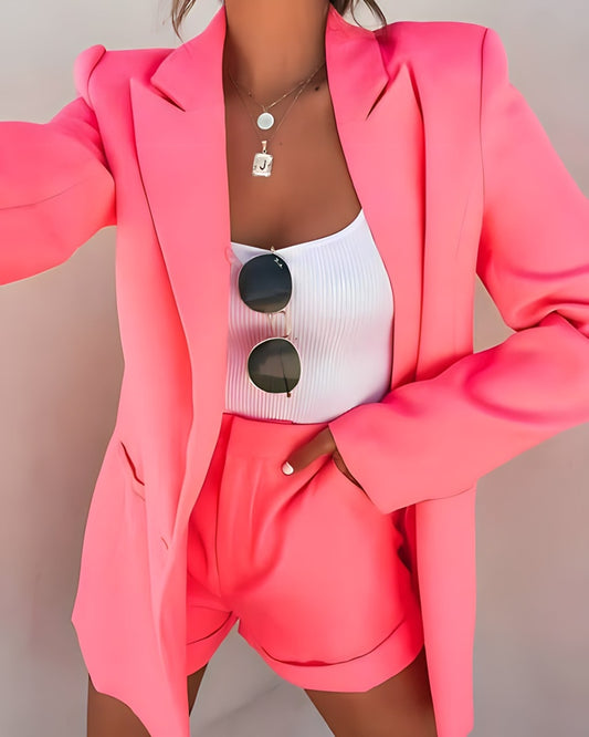 Trendoire-Outfit sets-Tess - blazer en shorts set voor een fashionable look