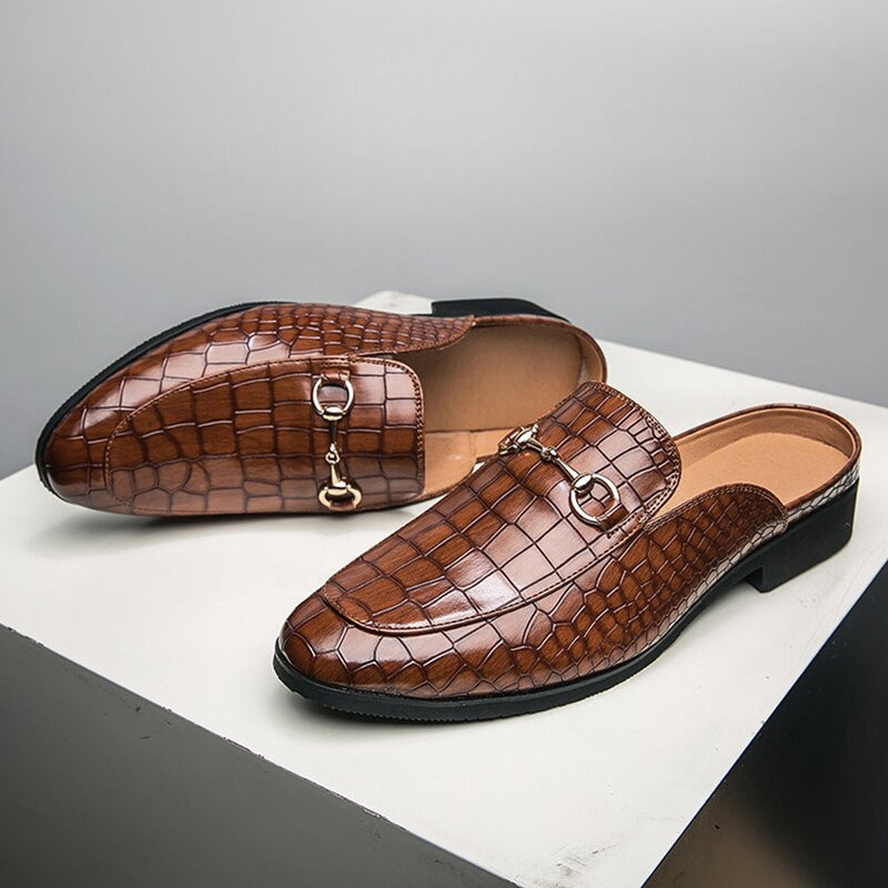 Trendoire Schoenen Chique loafers met krokodillenmotief en gouden gesp