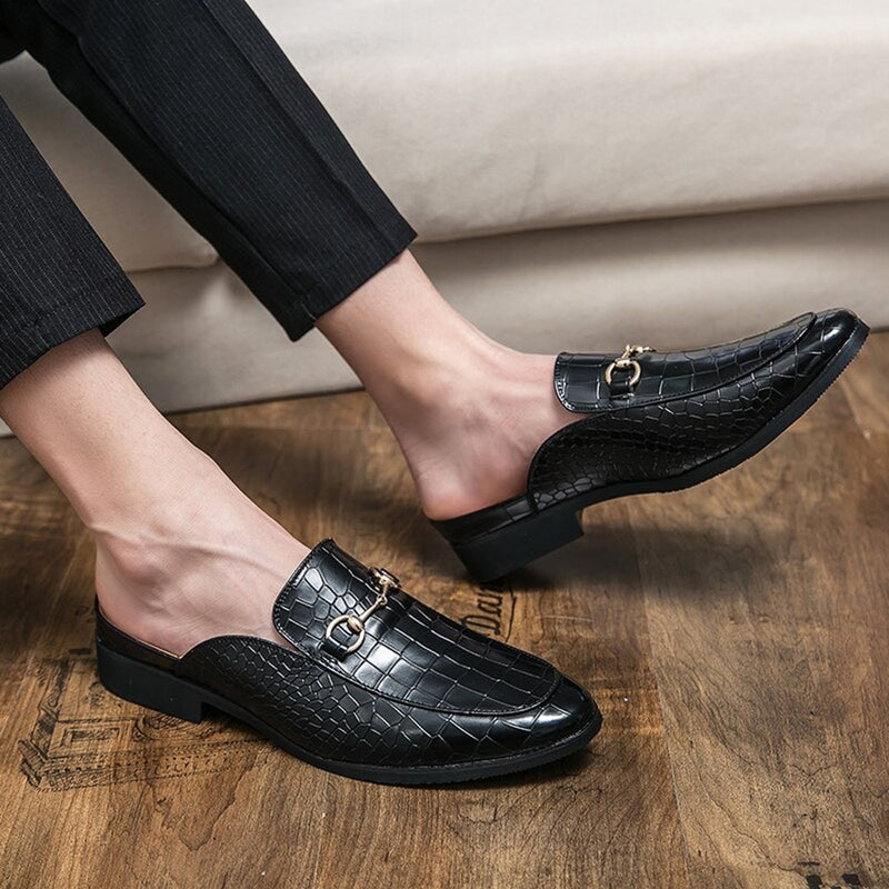 Trendoire Schoenen Chique loafers met krokodillenmotief en gouden gesp