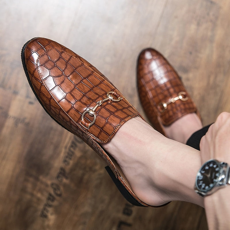 Trendoire Schoenen Chique loafers met krokodillenmotief en gouden gesp