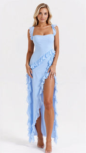https://cdn.shopify.com/s/files/1/0806/5564/7050/files/muller-mode-avery-kleid-maxikleid-mit-ruschen-kleider-994408.jpg?v=1736675518