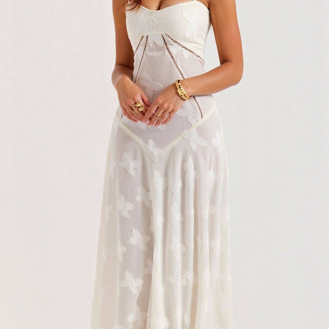 muller-mode-hannah-maxikleid-spitzenrucken-kleider-679638.jpg?v=1736675962