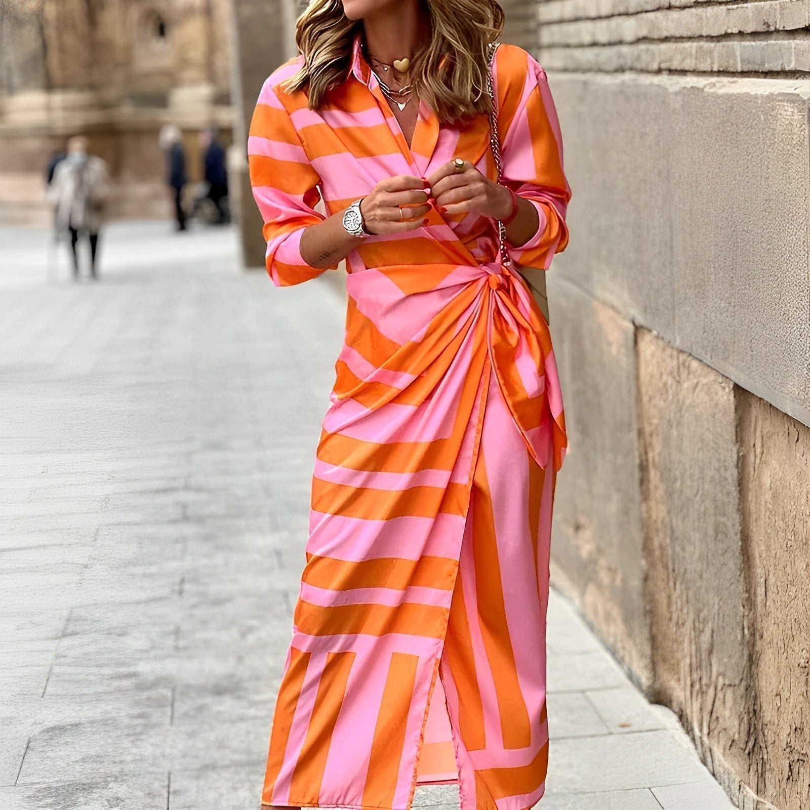 Elegante Wikkeljurk Met Unieke Print-1